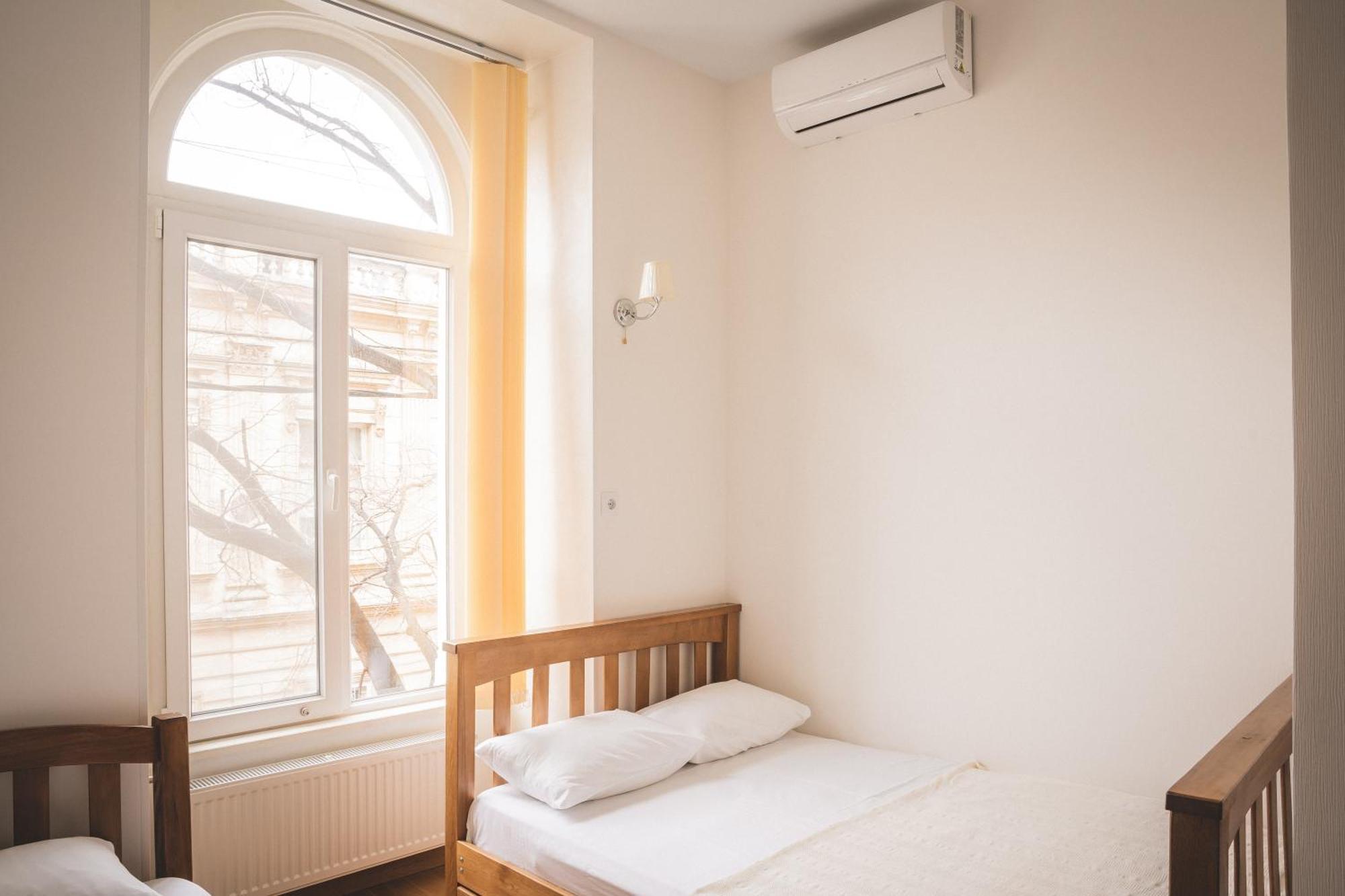 Hh Hotel Tbilisi Eksteriør bilde