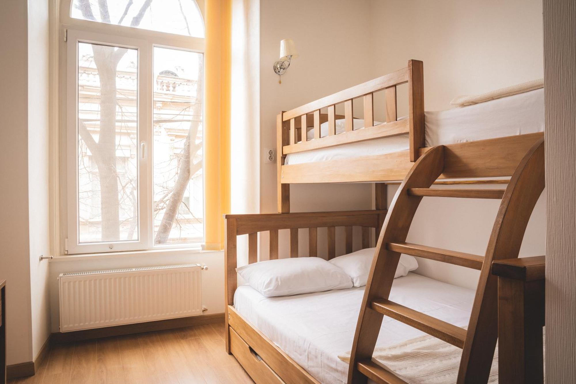 Hh Hotel Tbilisi Eksteriør bilde