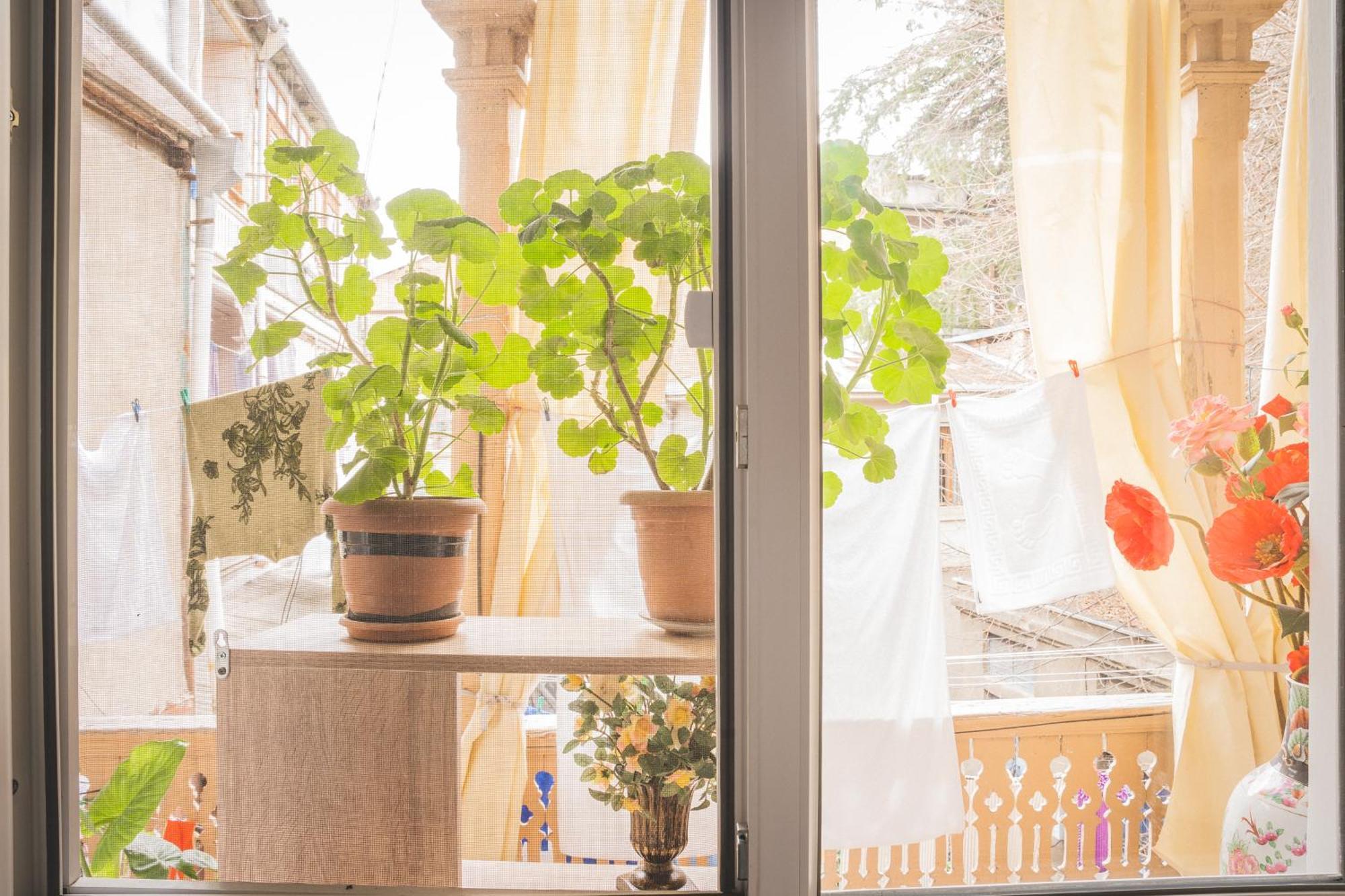 Hh Hotel Tbilisi Eksteriør bilde
