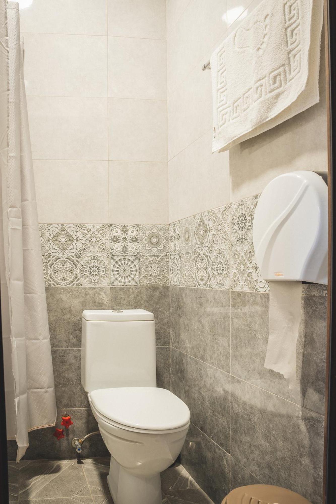 Hh Hotel Tbilisi Eksteriør bilde