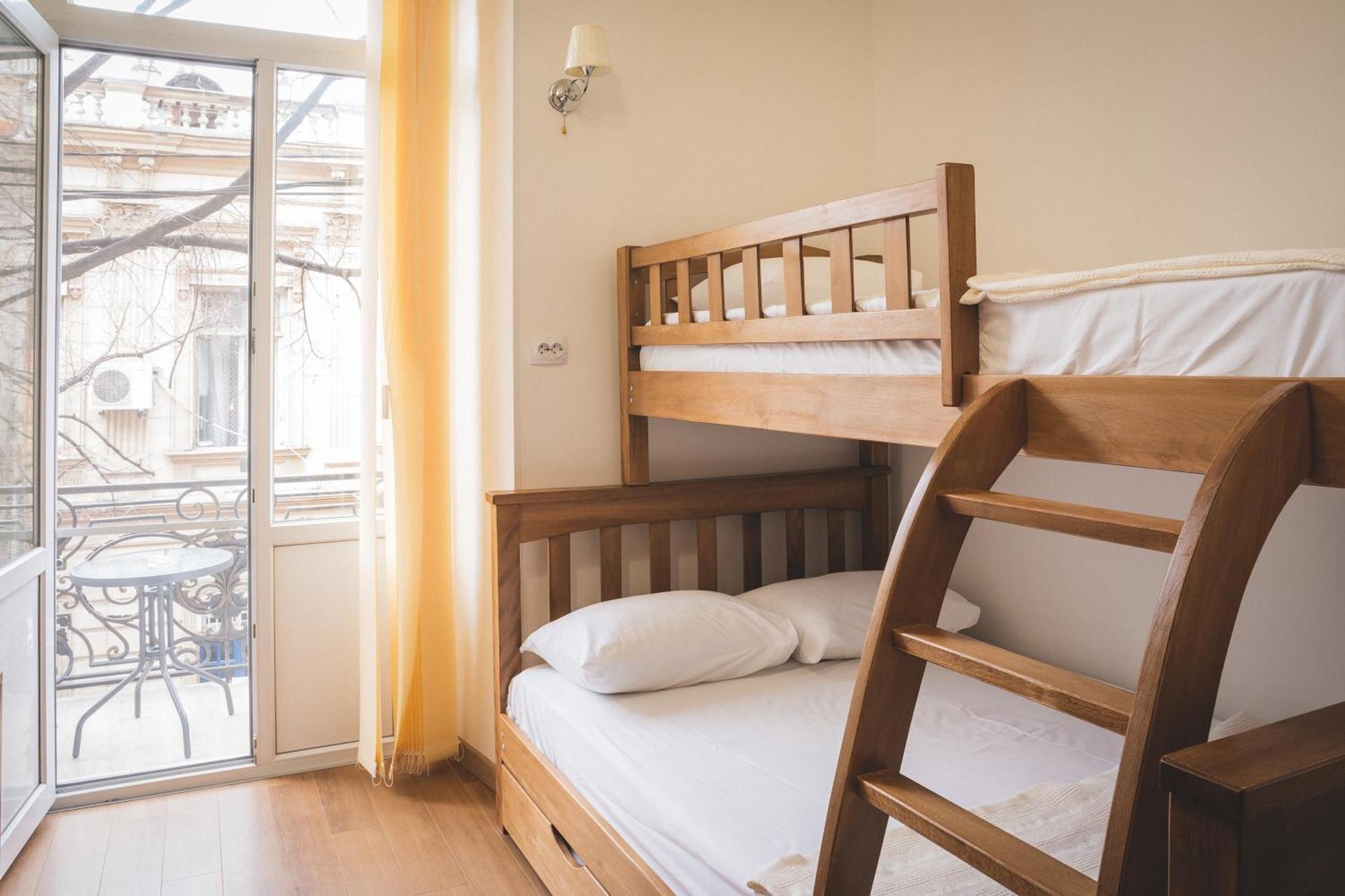 Hh Hotel Tbilisi Eksteriør bilde