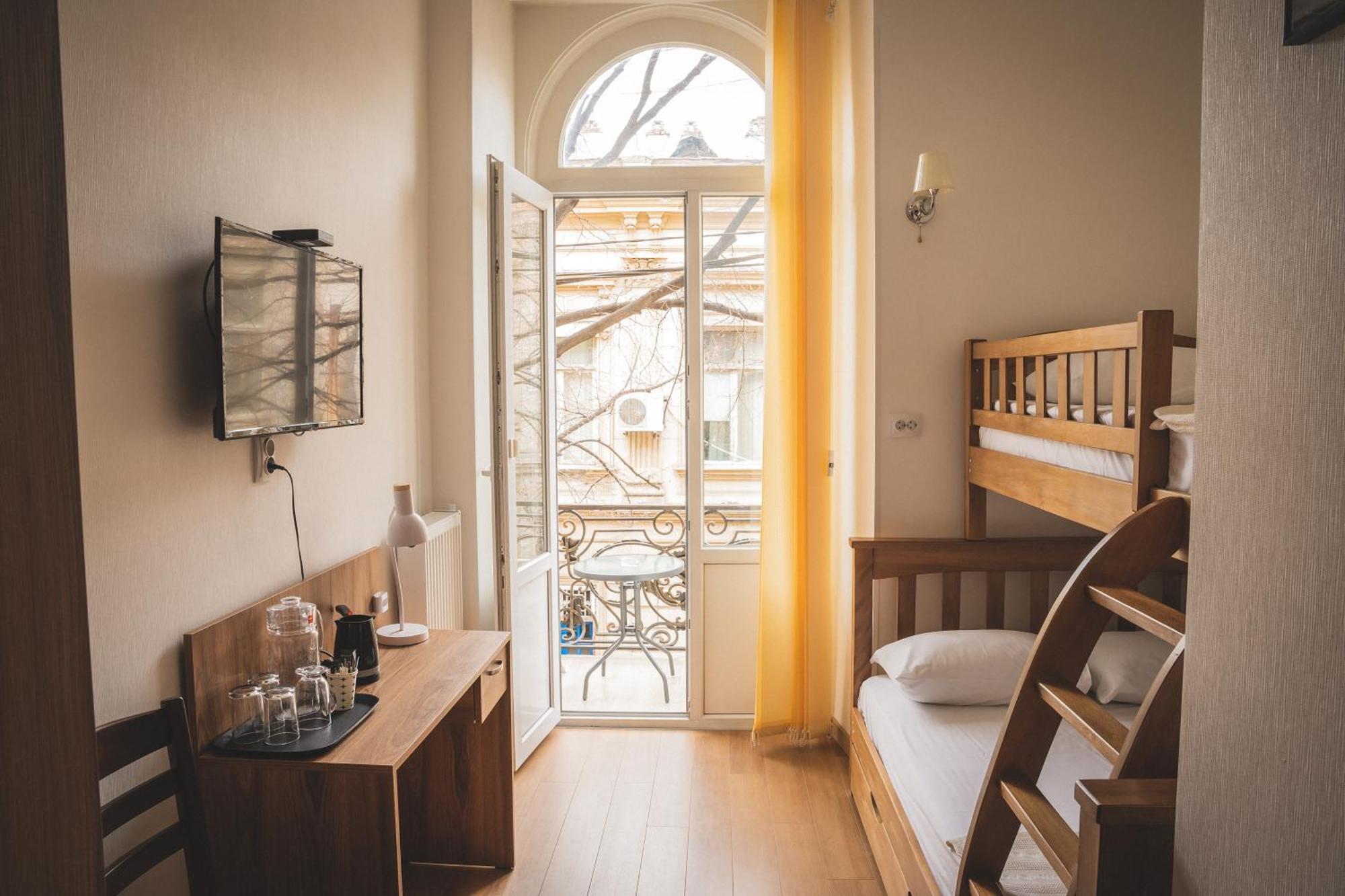 Hh Hotel Tbilisi Eksteriør bilde